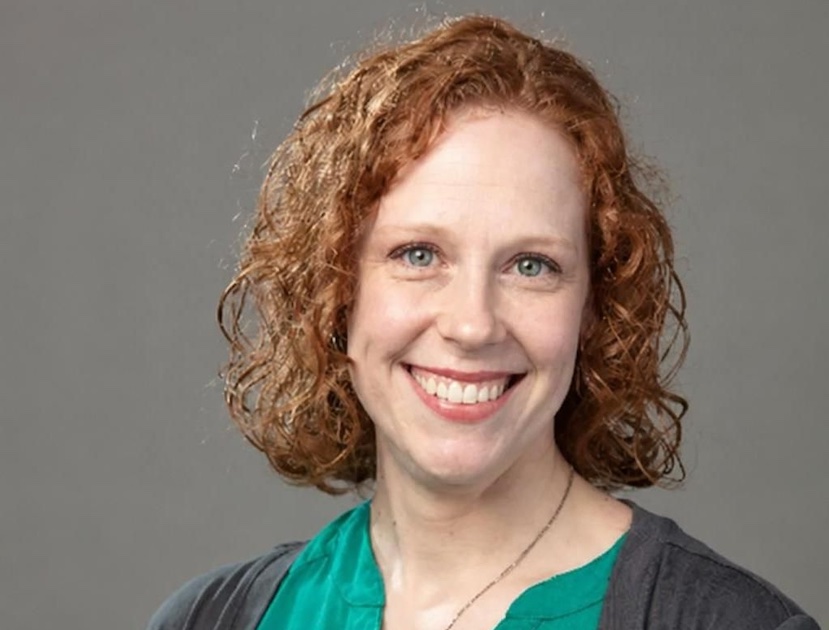 Elizabeth Kremer Headshot